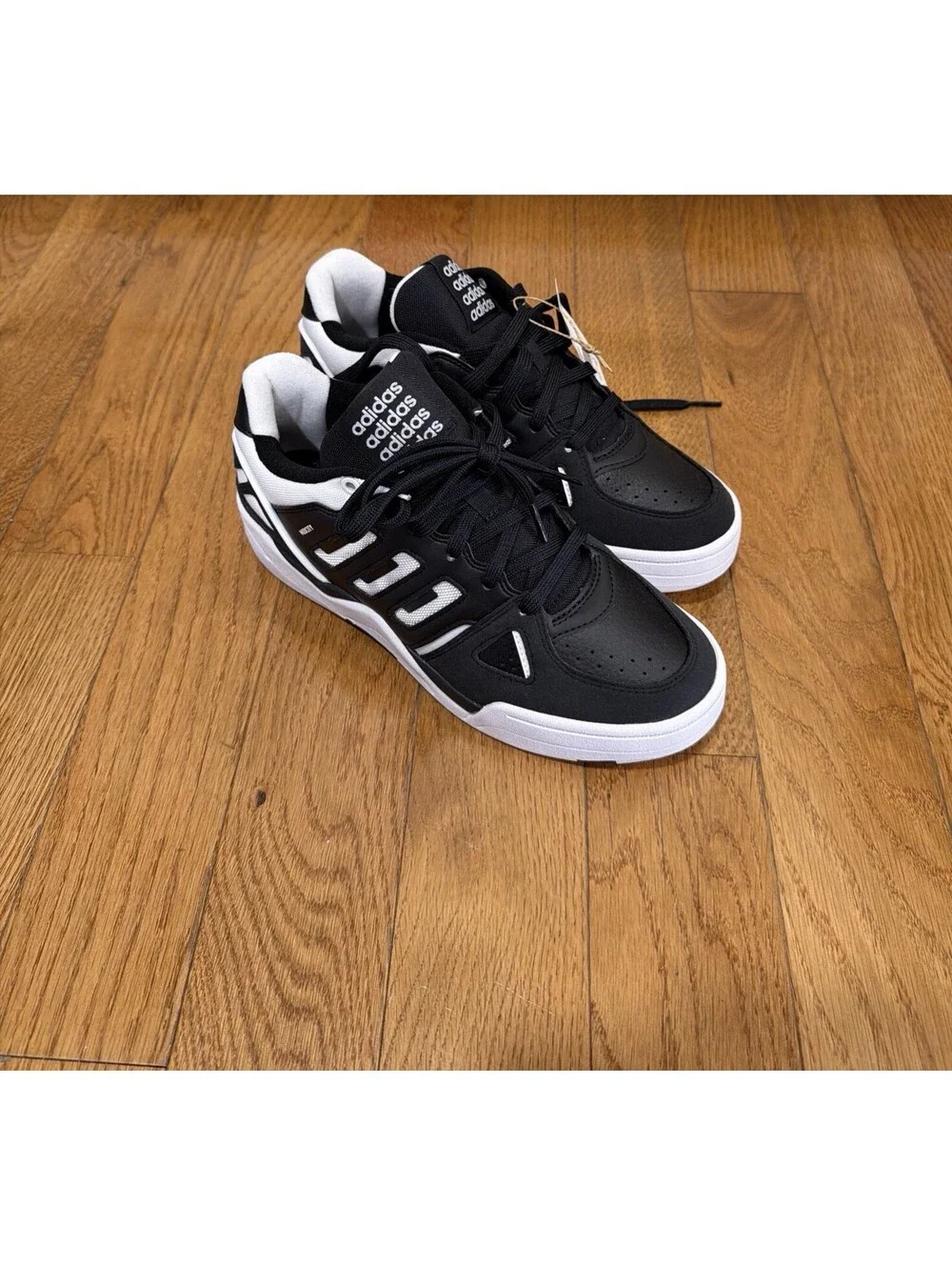 Size 8 US Men’s Adidas Mens White Black Retro Lifestyle Classic Cloud Foam NIB..
